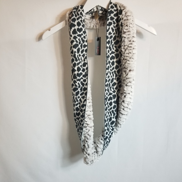 Lava Accessories infinity scarf - Picture 1 of 2